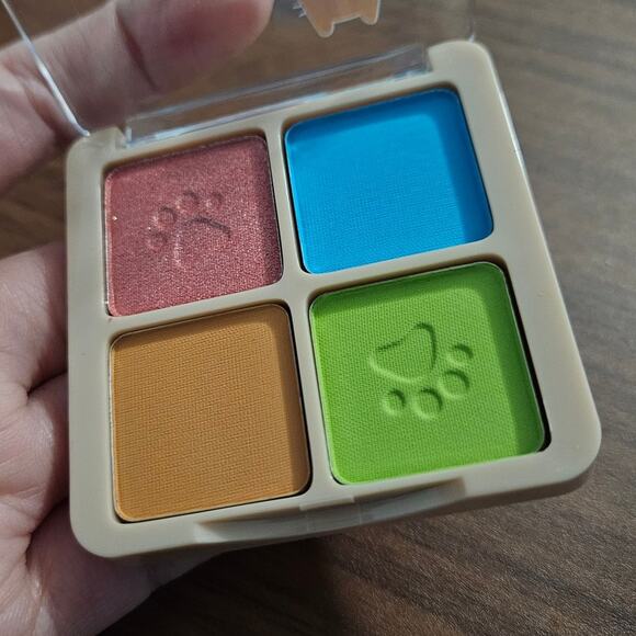 Yabaolian Truth + Love Eyeshadow Palette ~ Asian Beauty Cat Paw Eye Shadow - Picture 2 of 6